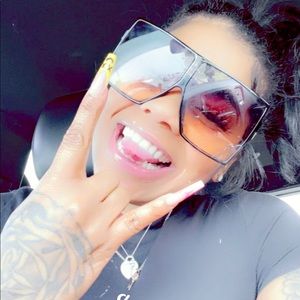 Meet your Posher, Erika